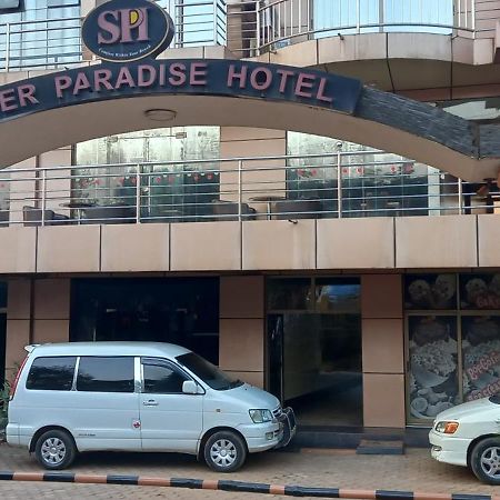Super Paradise Hotel Kampala Exteriör bild